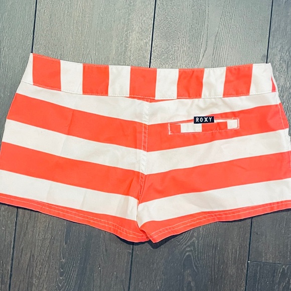 Roxy Striped Beach Shorts - Picture 10 of 10
